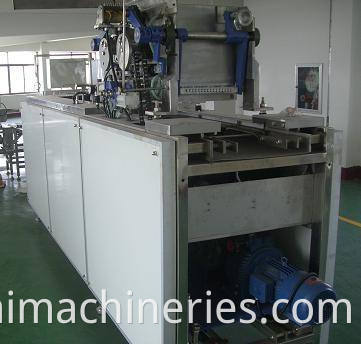 Full-automatic chocolate making machine melting forming molding machine